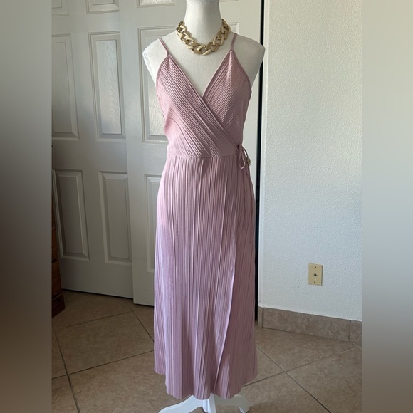 H&M Dresses & Skirts - H&M Strappy Wrap Around Pleated Dress Womens S Pink‎  V-Neck Tie Waist Midi New